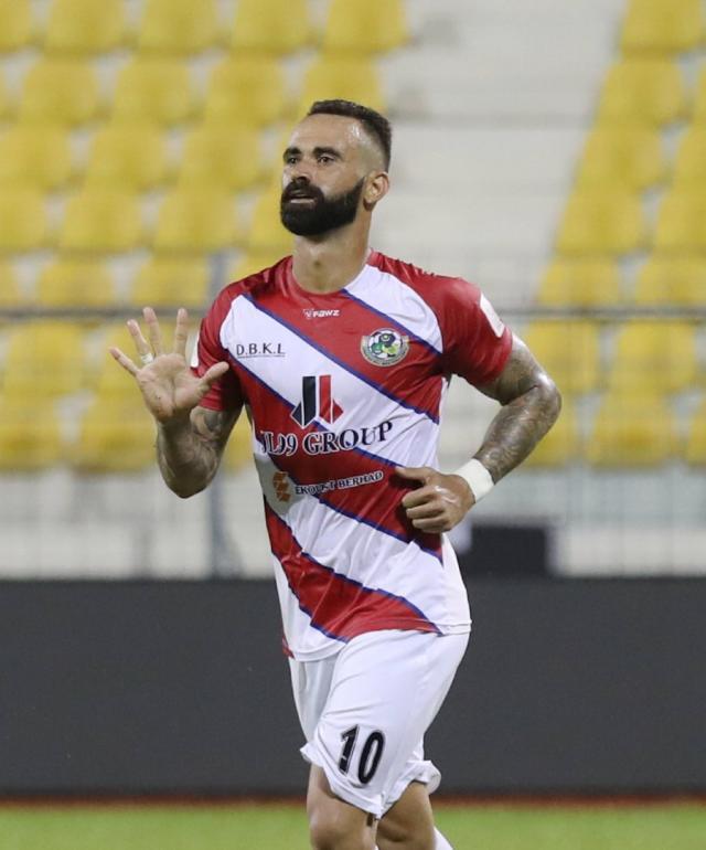 世界杯官方直播软件安装-马来西亚归化第3名球员成功 本月参加国家队集训