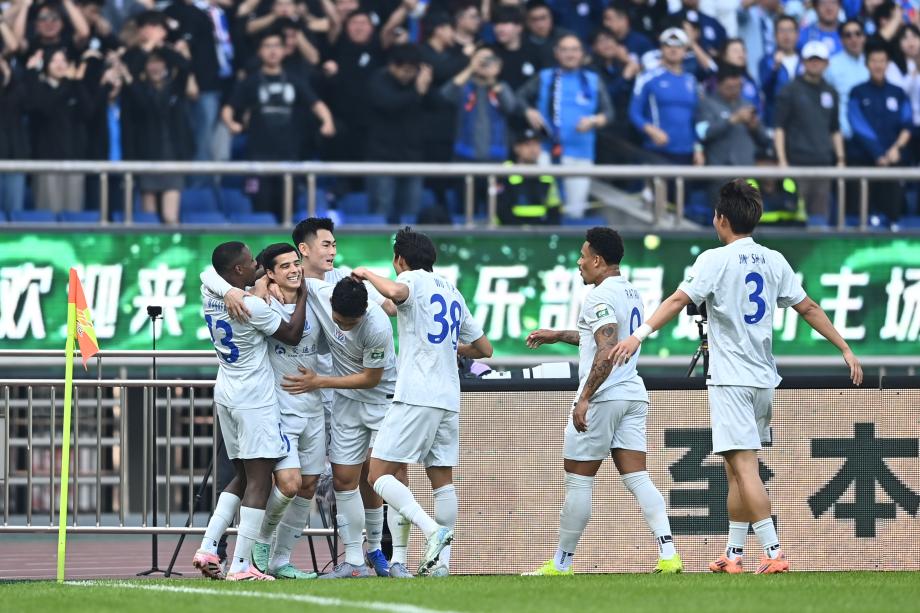 世界杯官方直播软件安装-中超-特谢拉破门王钰栋进球 上海申花战平浙江队